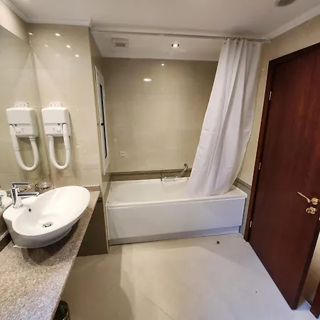 Luxury Downtown - 150m Lift Gondola バンスコ