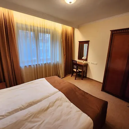 Luxury Downtown - 150m Lift Gondola