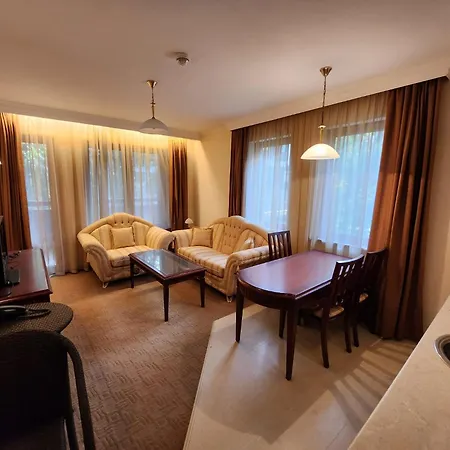 Luxury Downtown - 150m Lift Gondola Daire